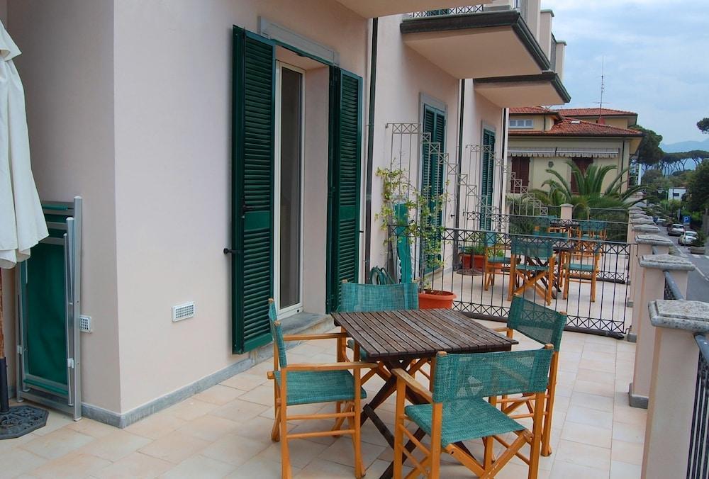 Riviera Residence Marina di Pietrasanta Exterior photo