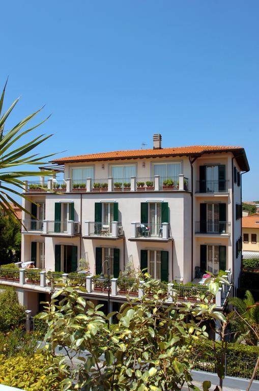 Riviera Residence Marina di Pietrasanta Exterior photo